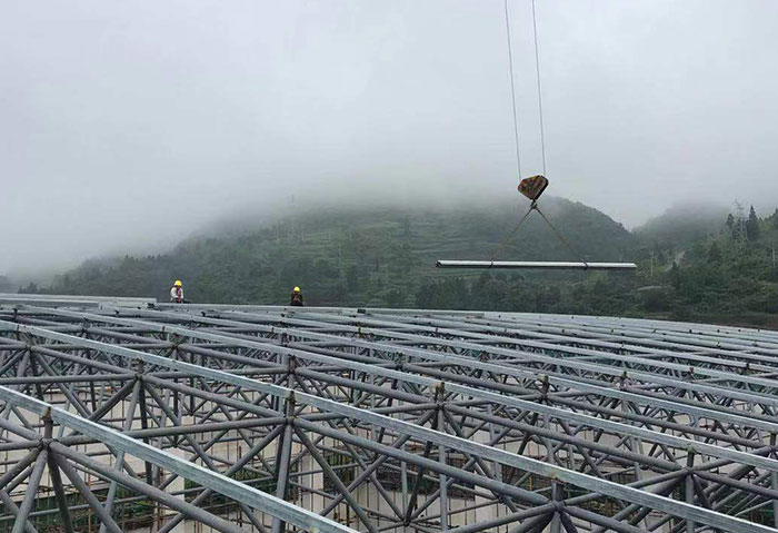 新民网架施工
